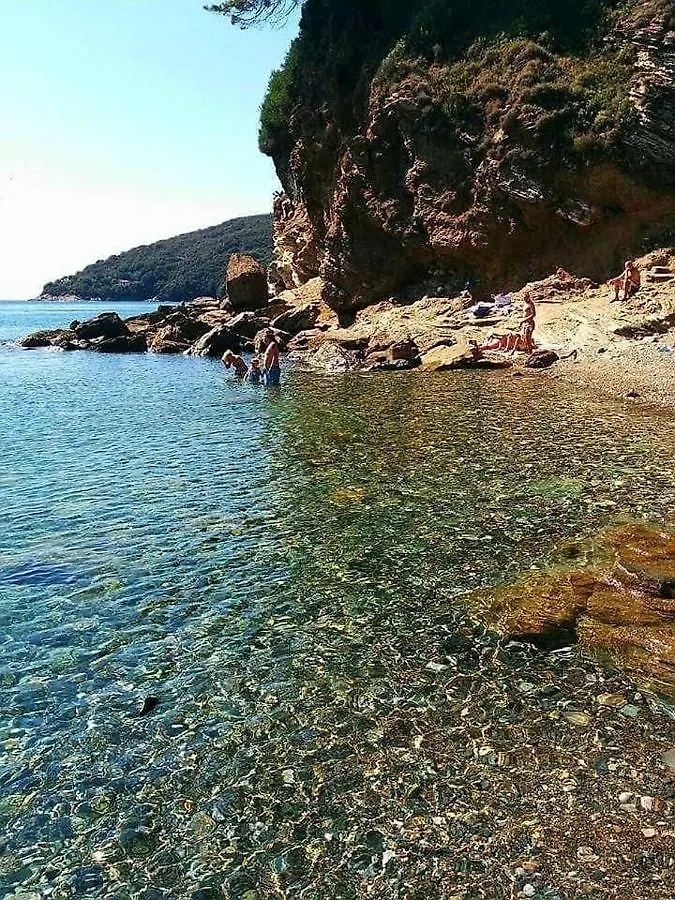 Appartamenti Estivi Anna E Pino Rio Marina Ιταλία